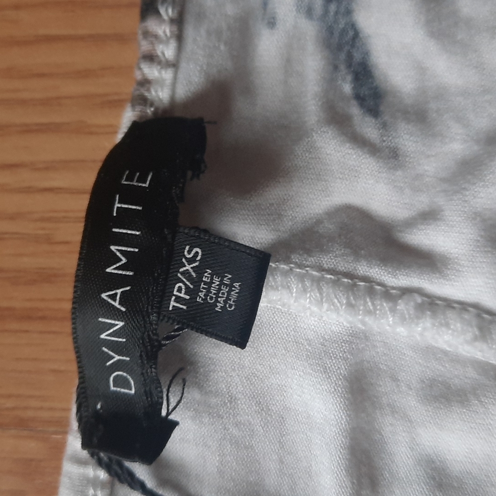 ✨️3/10$✨️Dynamite‎ top - Picture 2 of 5